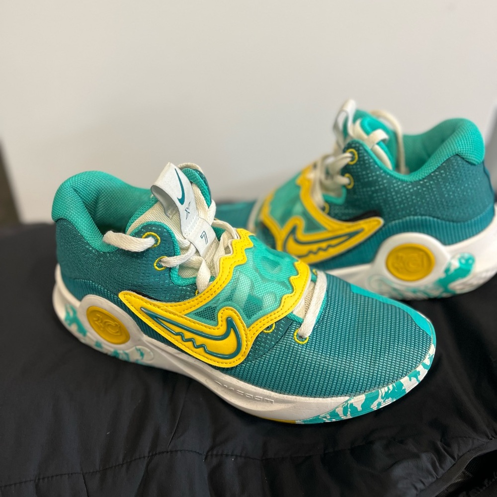 Nike KD Trey 5 X Basketball Shoes size men 8 women 9.5